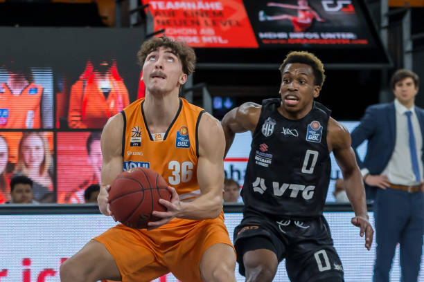 30次助攻 30次助攻